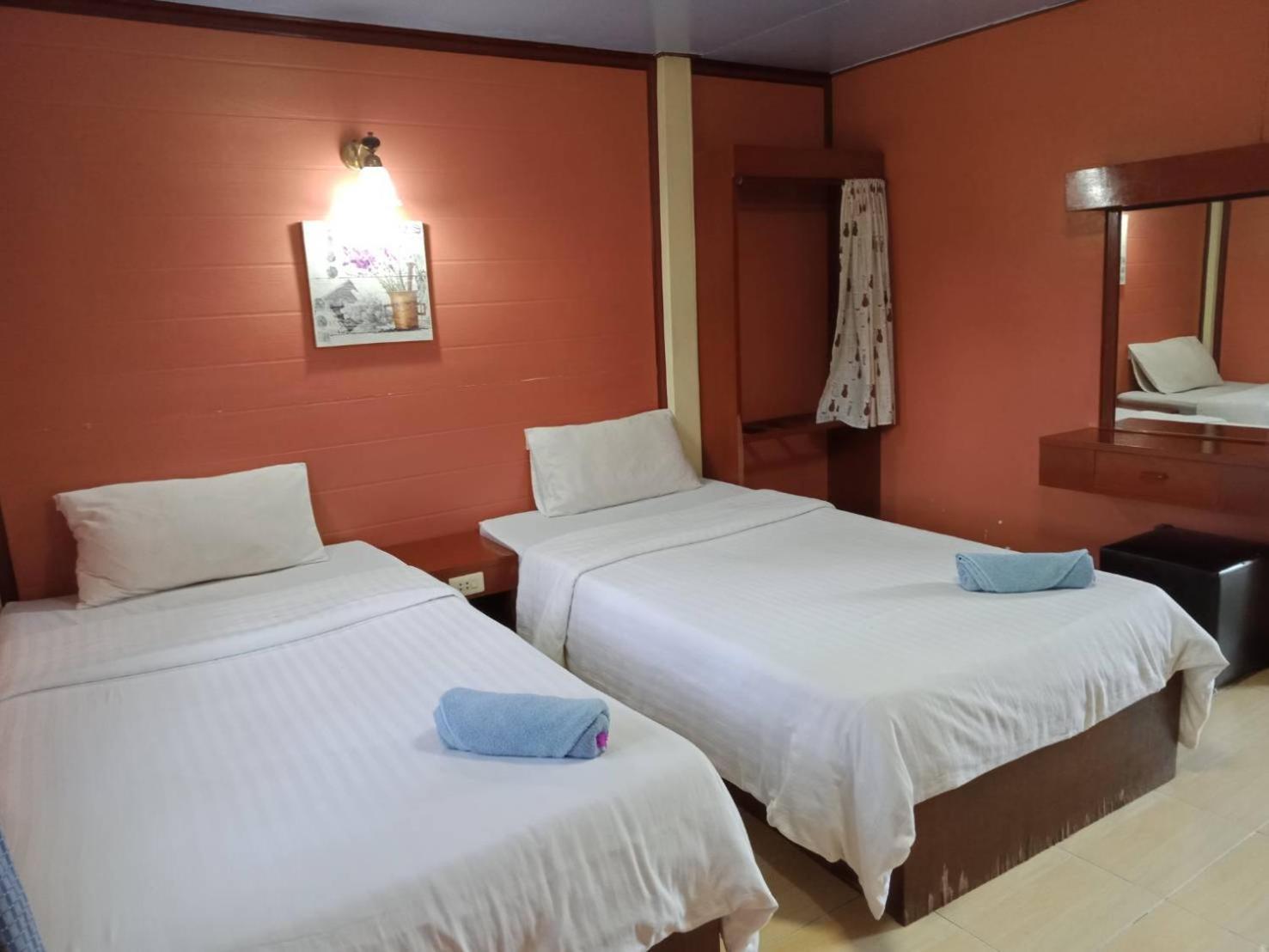 Haad Somboon House Hotel Bang Saphan Luaran gambar