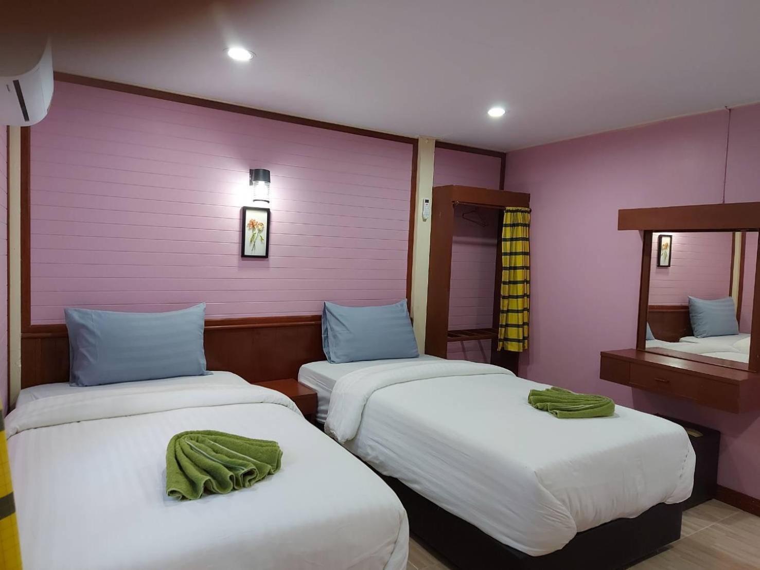 Haad Somboon House Hotel Bang Saphan Luaran gambar