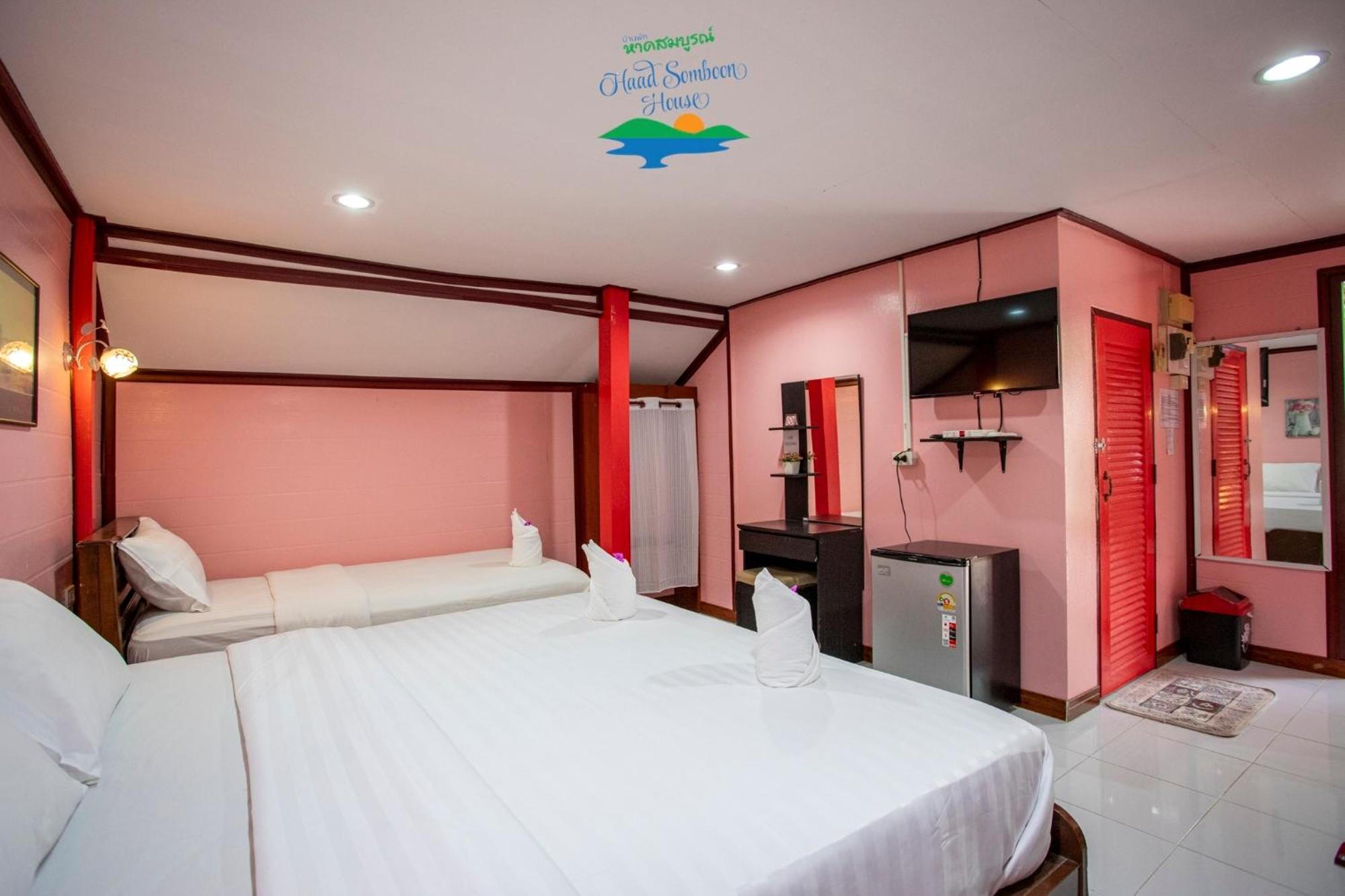 Haad Somboon House Hotel Bang Saphan Luaran gambar