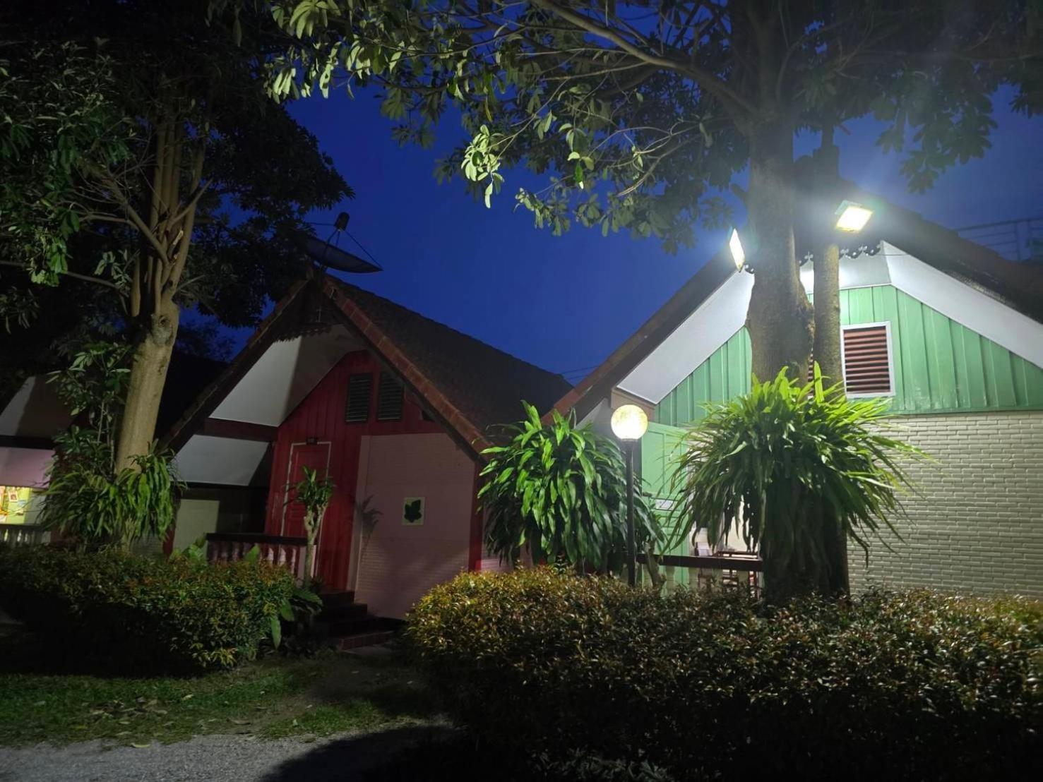 Haad Somboon House Hotel Bang Saphan Luaran gambar
