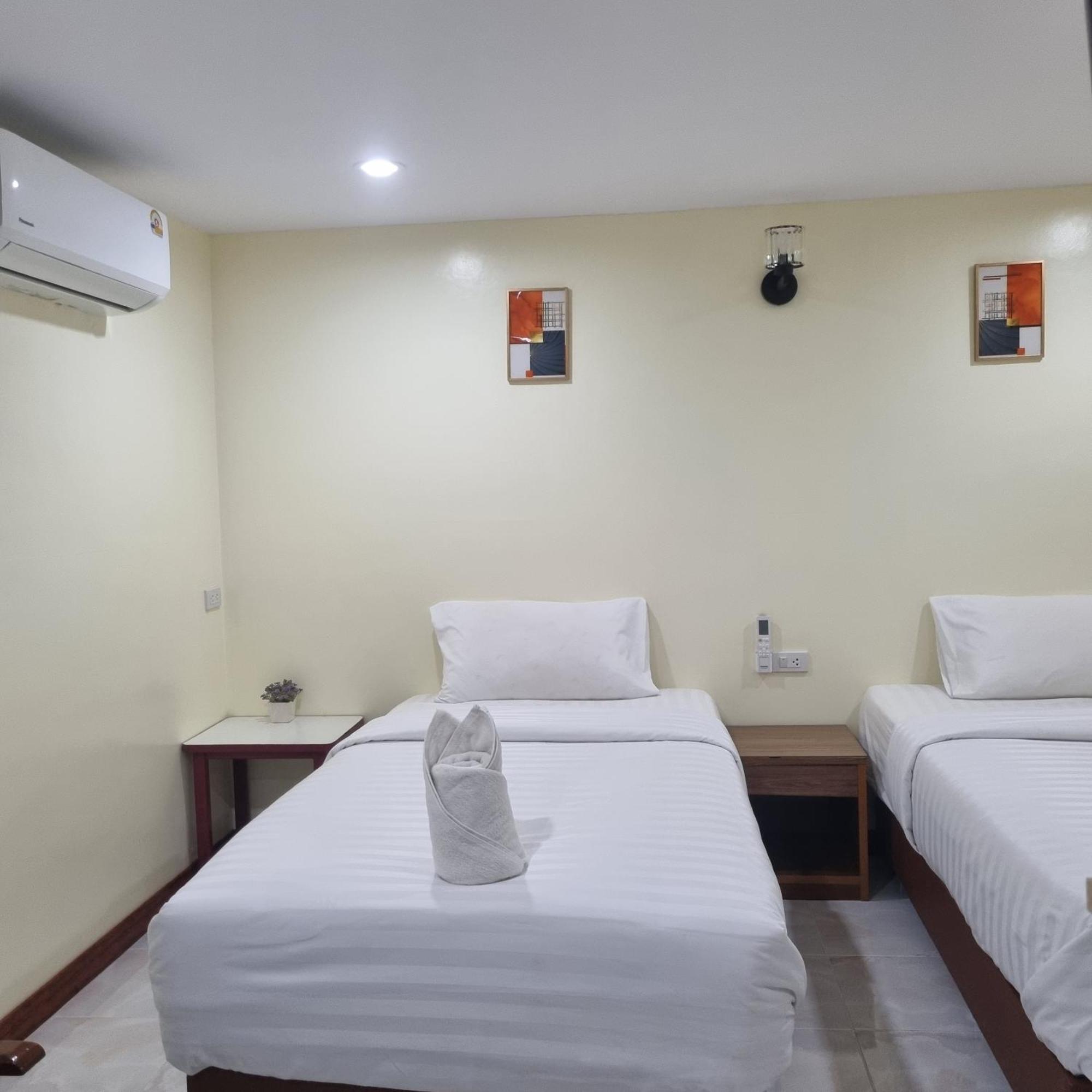 Haad Somboon House Hotel Bang Saphan Bilik gambar