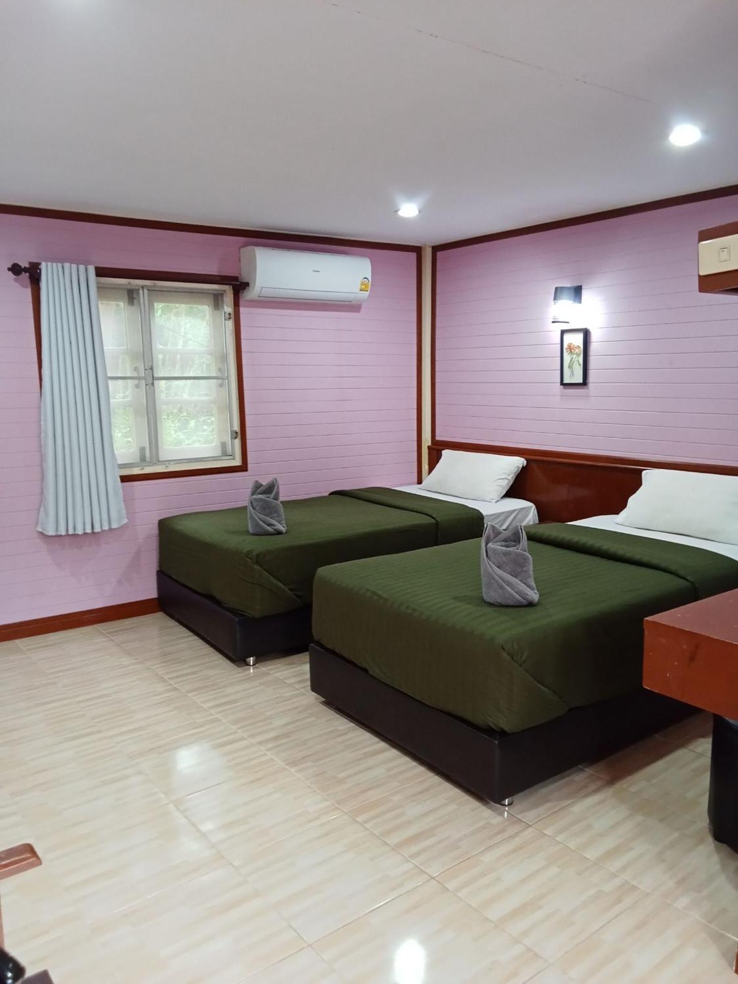 Haad Somboon House Hotel Bang Saphan Luaran gambar