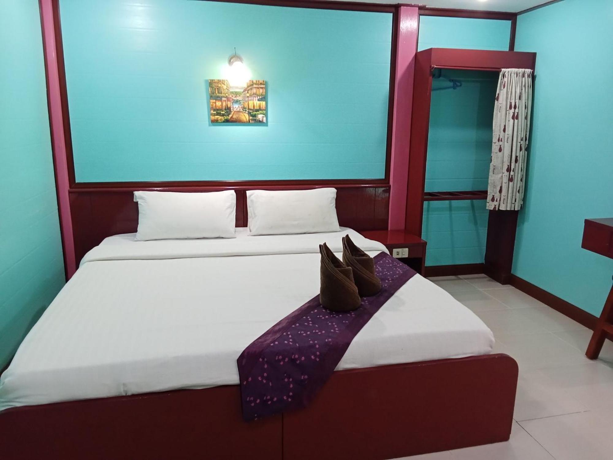 Haad Somboon House Hotel Bang Saphan Luaran gambar