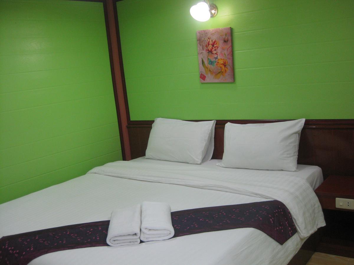 Haad Somboon House Hotel Bang Saphan Luaran gambar